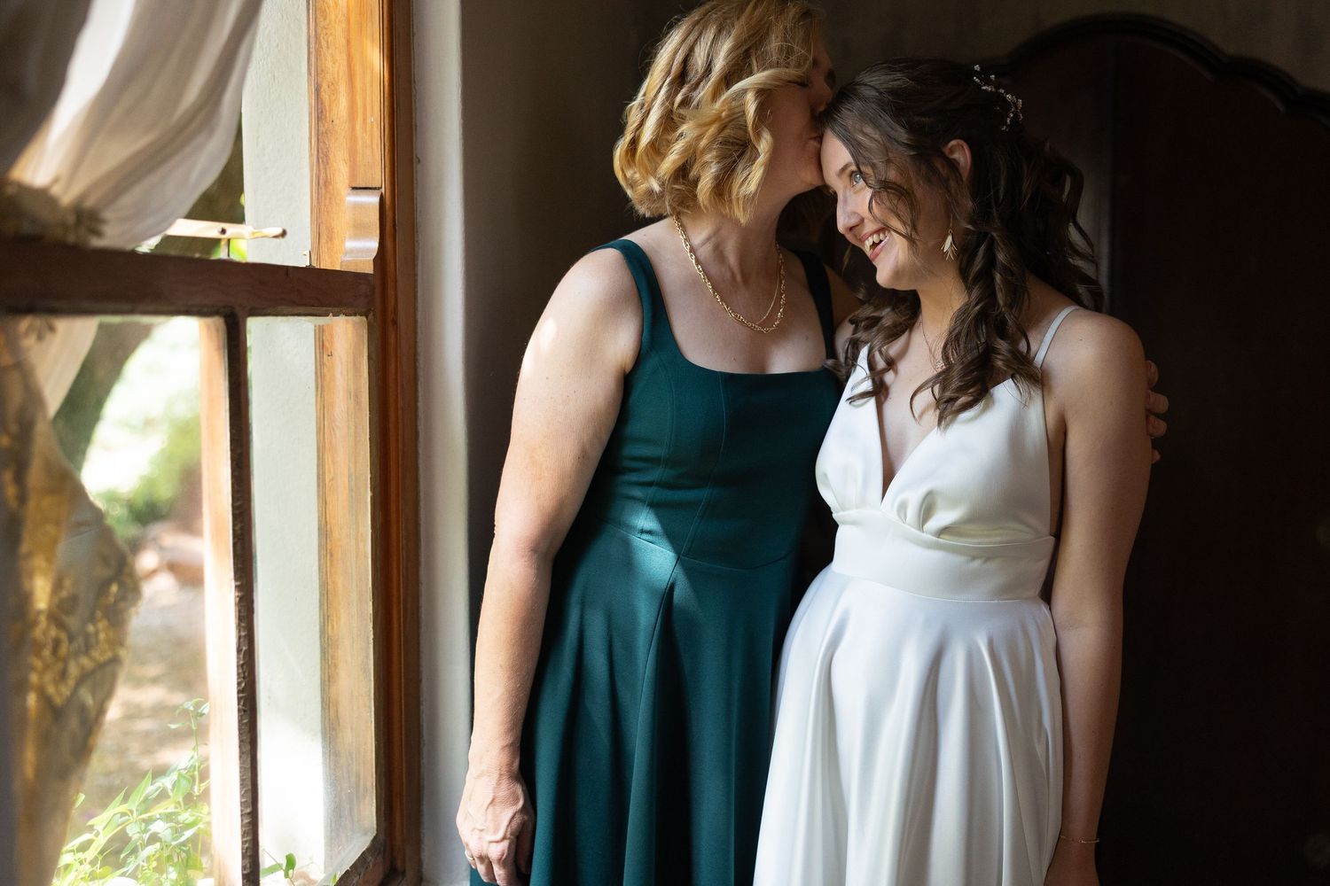 Matthew and Eliam at Langkloof Roses documentary wedding photos capturing celebrations and beautiful portraits with Christene de Coning.