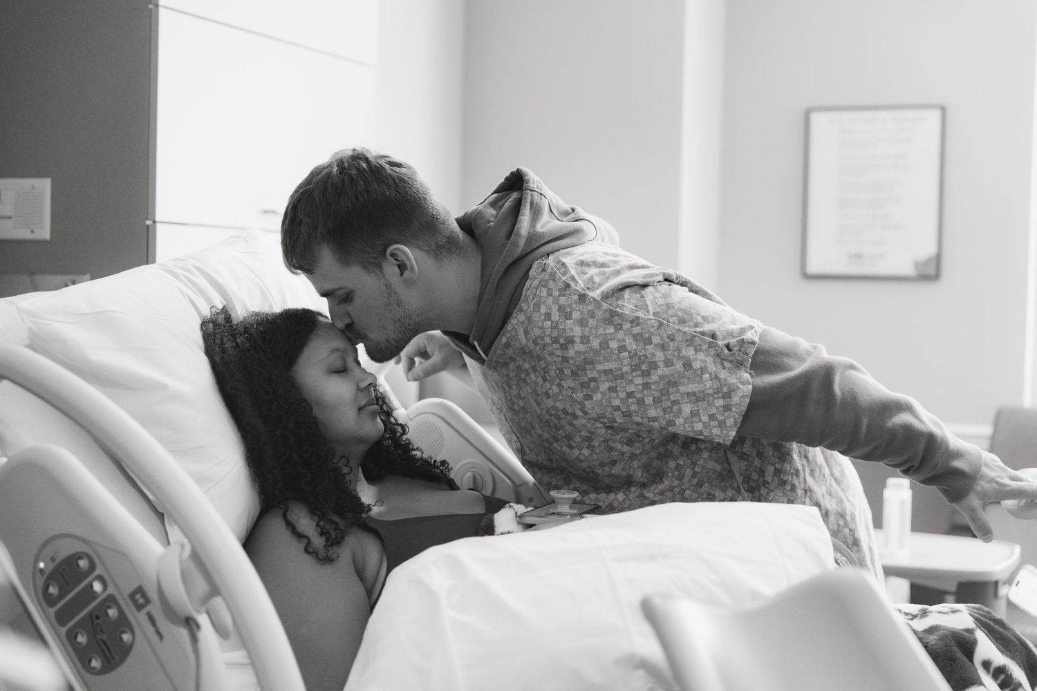 Nashville birth photographer documenting labor and delivery in a Middle Tennessee hospital