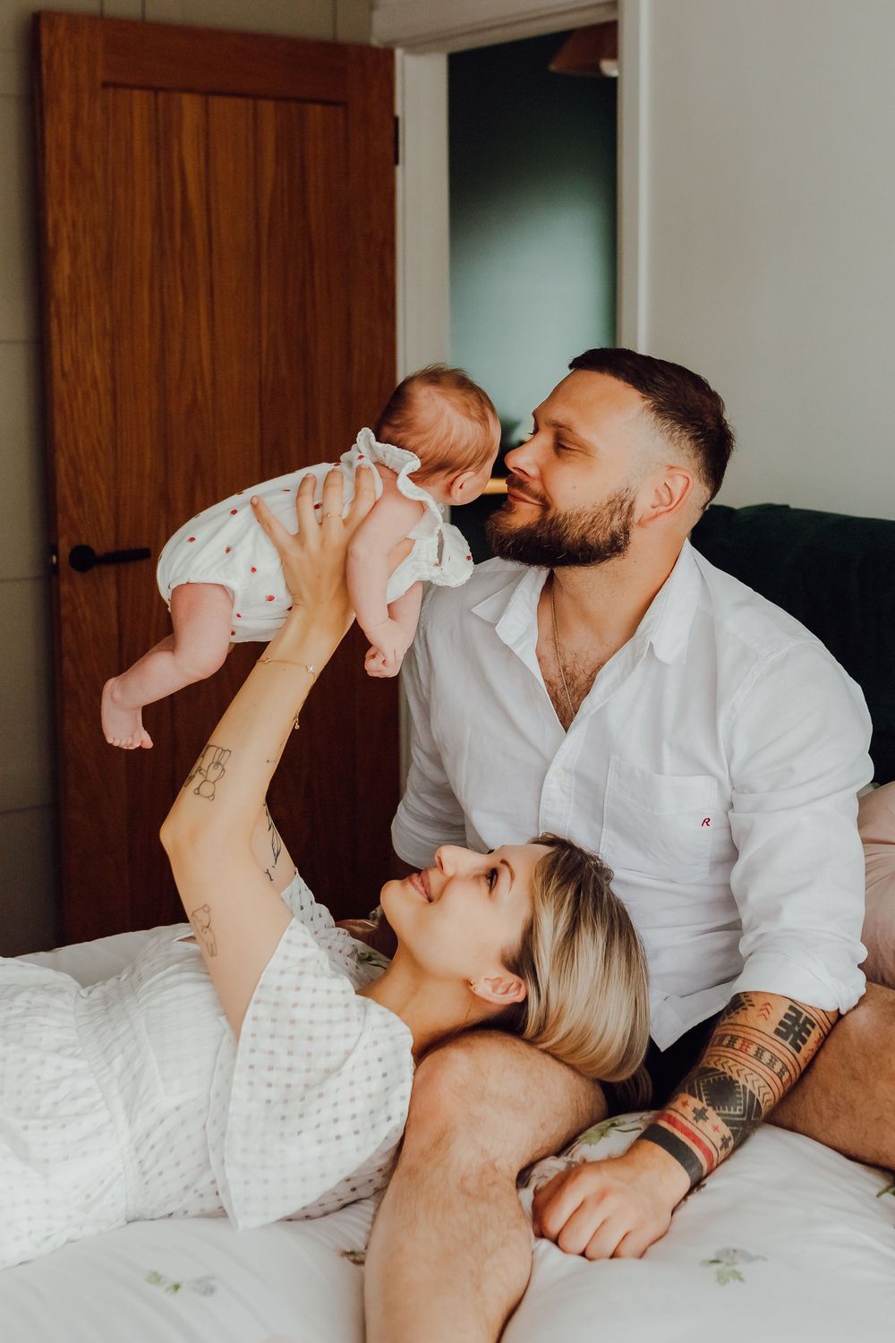 Peaceful in-home newborn session full of warmth, softness, and connection