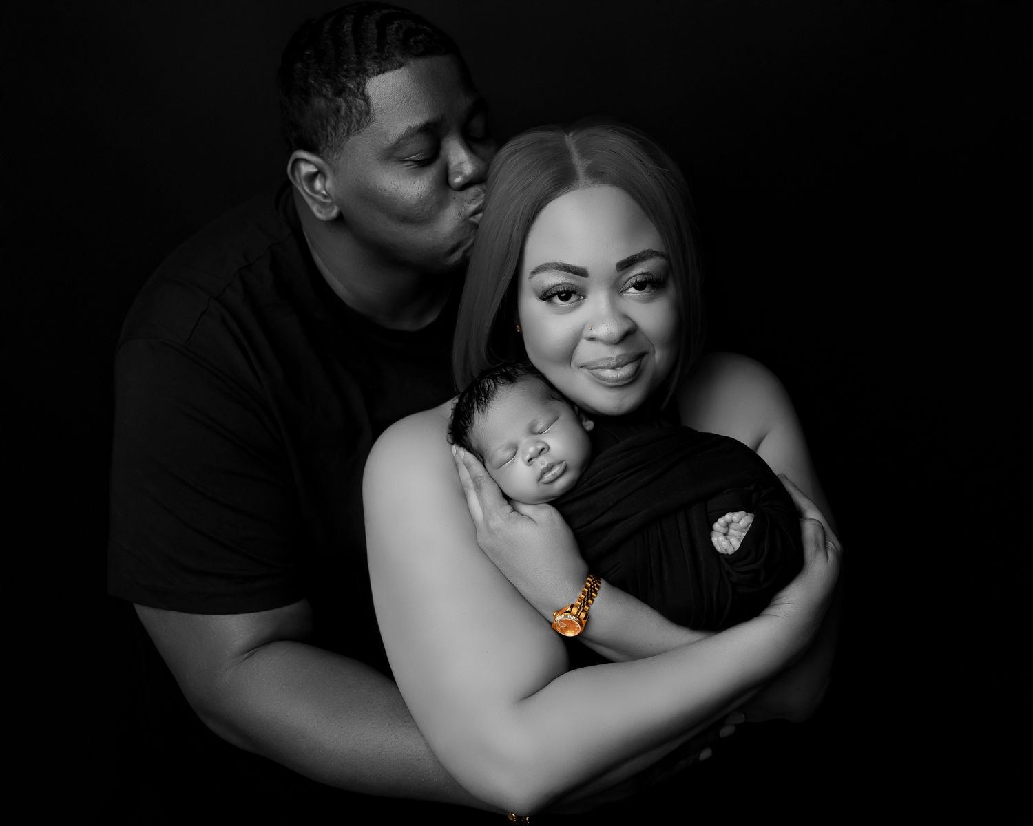 Newborn photography studio located in between Atlanta, Georgia and Birmingham, Alabama with full service photo studio.