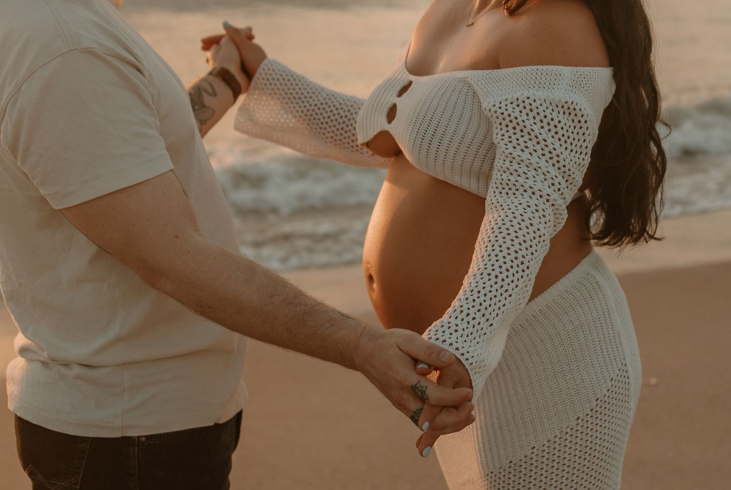 family, couples, newborns, maternity, documentary session, motherhood, pregnancy, sunrise,Satellite beach, cocoa beach, melbourne beach,