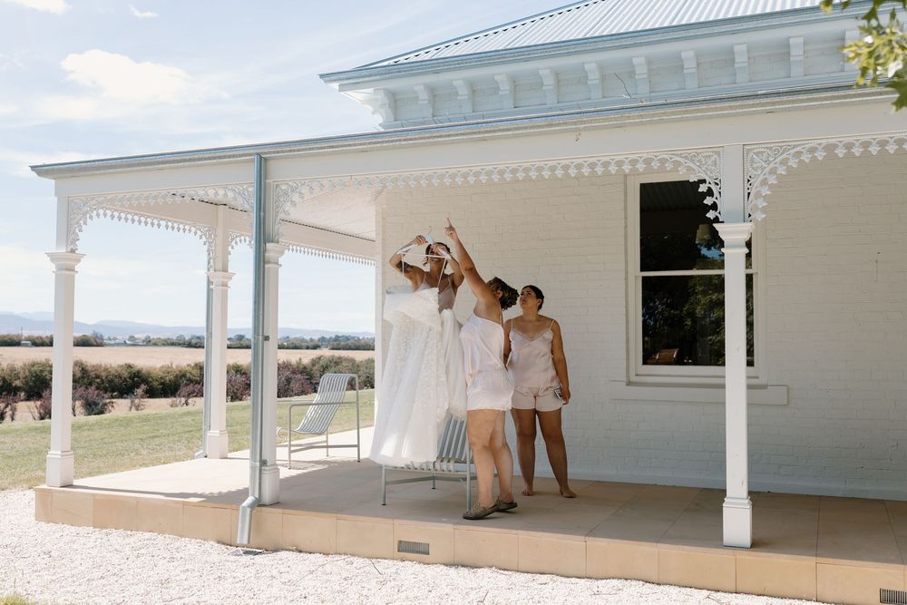 Central Coast Wedding Photographer
Central Coast Wedding Photography