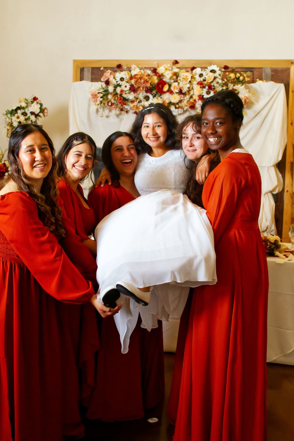 Bride and bridesmaids photo.