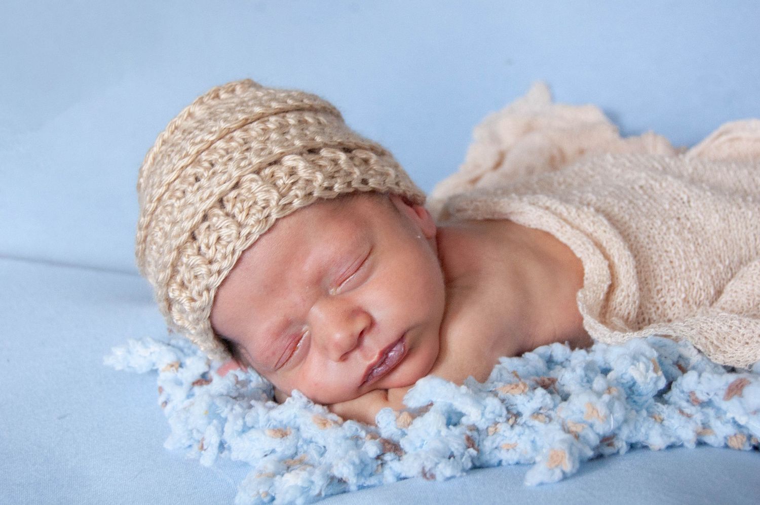 In Home Newborn Session in  Evansville Indiana by ReiLynn Designs