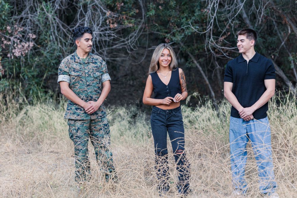 Family Photographer in Simi Valley, Simi Valley family portraits, Outdoor family photography sessions, Limeklin Canyon Park