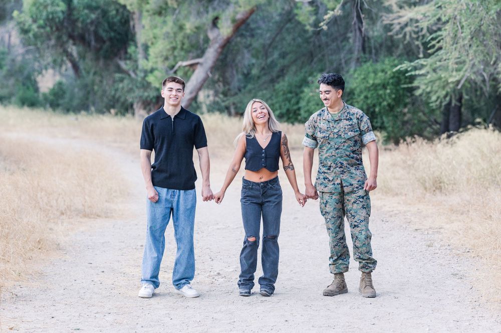 Family Photographer in Simi Valley, Simi Valley family portraits, Outdoor family photography sessions, Limeklin Canyon Park