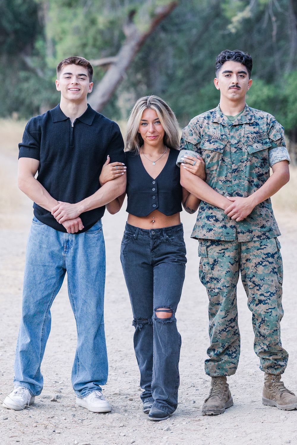 Family Photographer in Simi Valley, Simi Valley family portraits, Outdoor family photography sessions, Limeklin Canyon Park