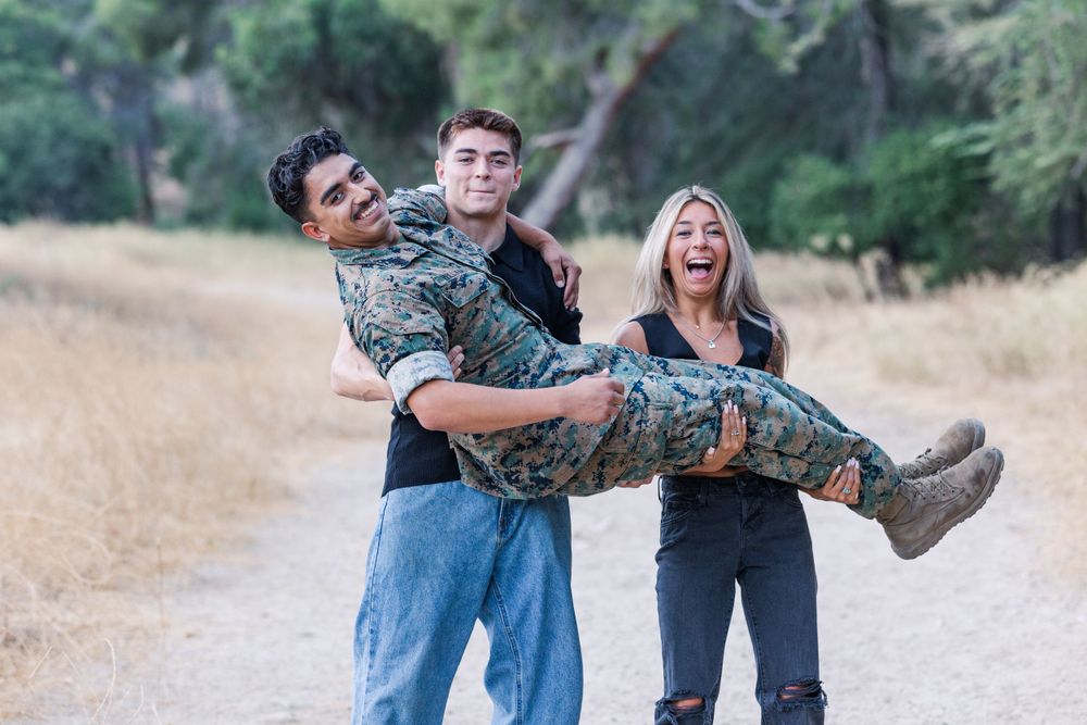 Family Photographer in Simi Valley, Simi Valley family portraits, Outdoor family photography sessions, Limeklin Canyon Park