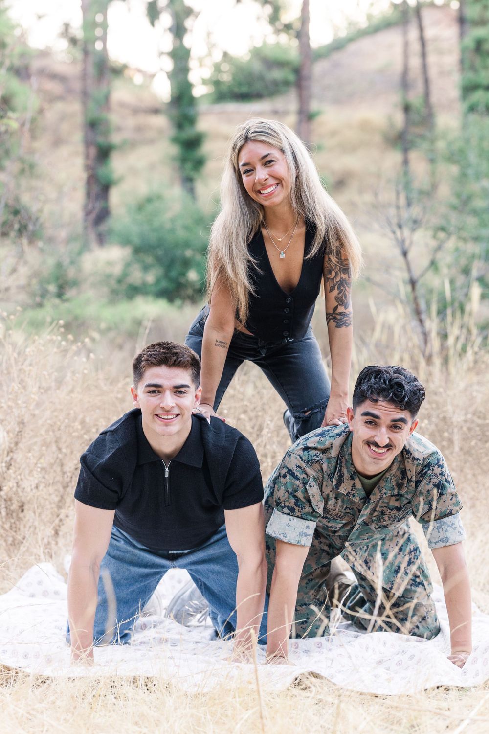 Family Photographer in Simi Valley, Simi Valley family portraits, Outdoor family photography sessions, Limeklin Canyon Park
