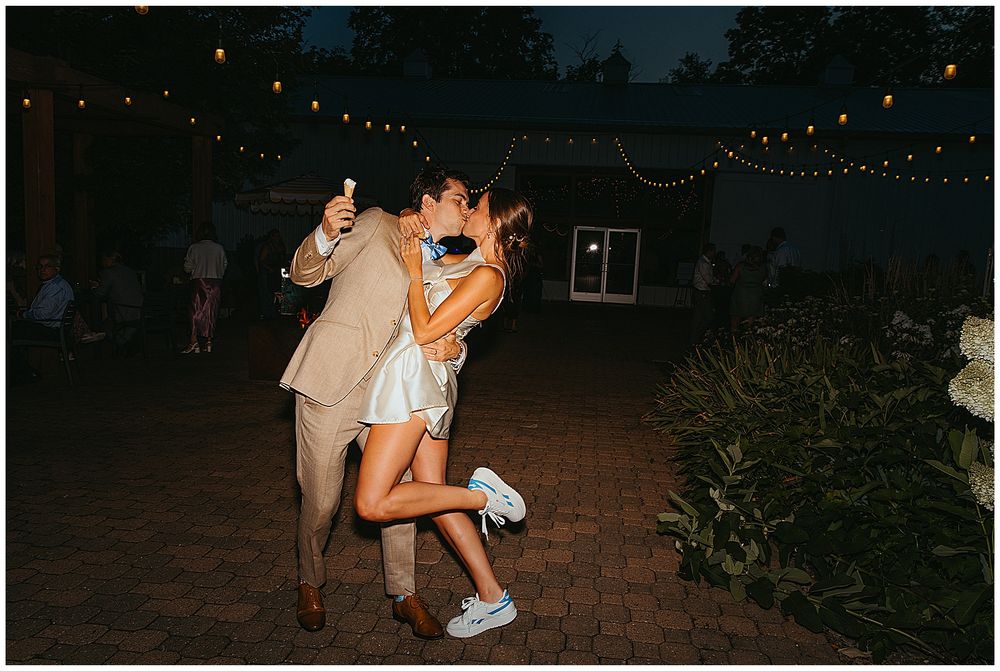Boxed and Burlap Lake Geneva wedding Melissa Marie Photography
