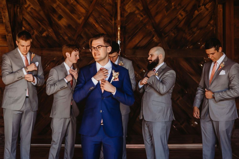 The barn at the woods edmond oklahoma wedding photographer