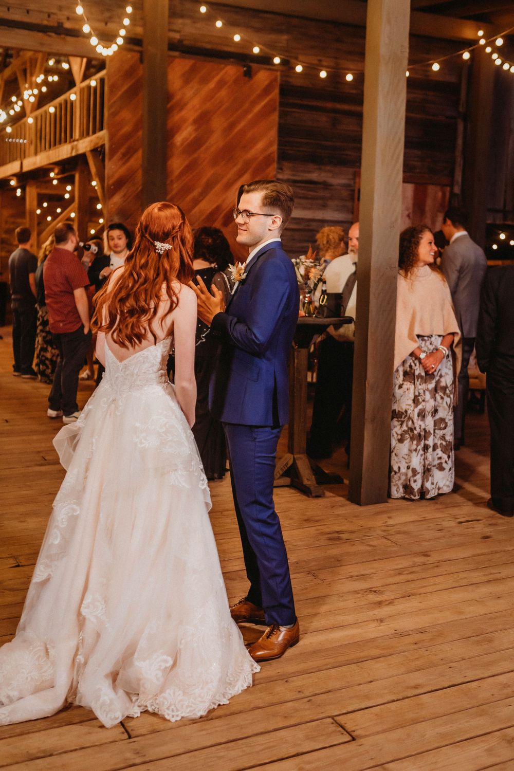 The barn at the woods edmond oklahoma wedding photographer