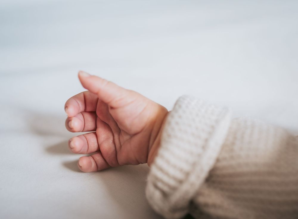 Newborn Photography Baby tiny hands memories