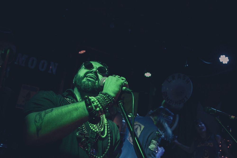 Live music, concert and gig photography, photo by New Zealand photographer Andy Snaps. Crash Bandihoot