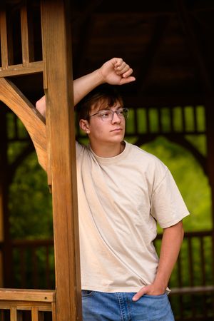 Central Illinois Photographer. Senior Photographer. Summer Senior Session. Chantell Benedict Photography. Douglas Hart Nature Center