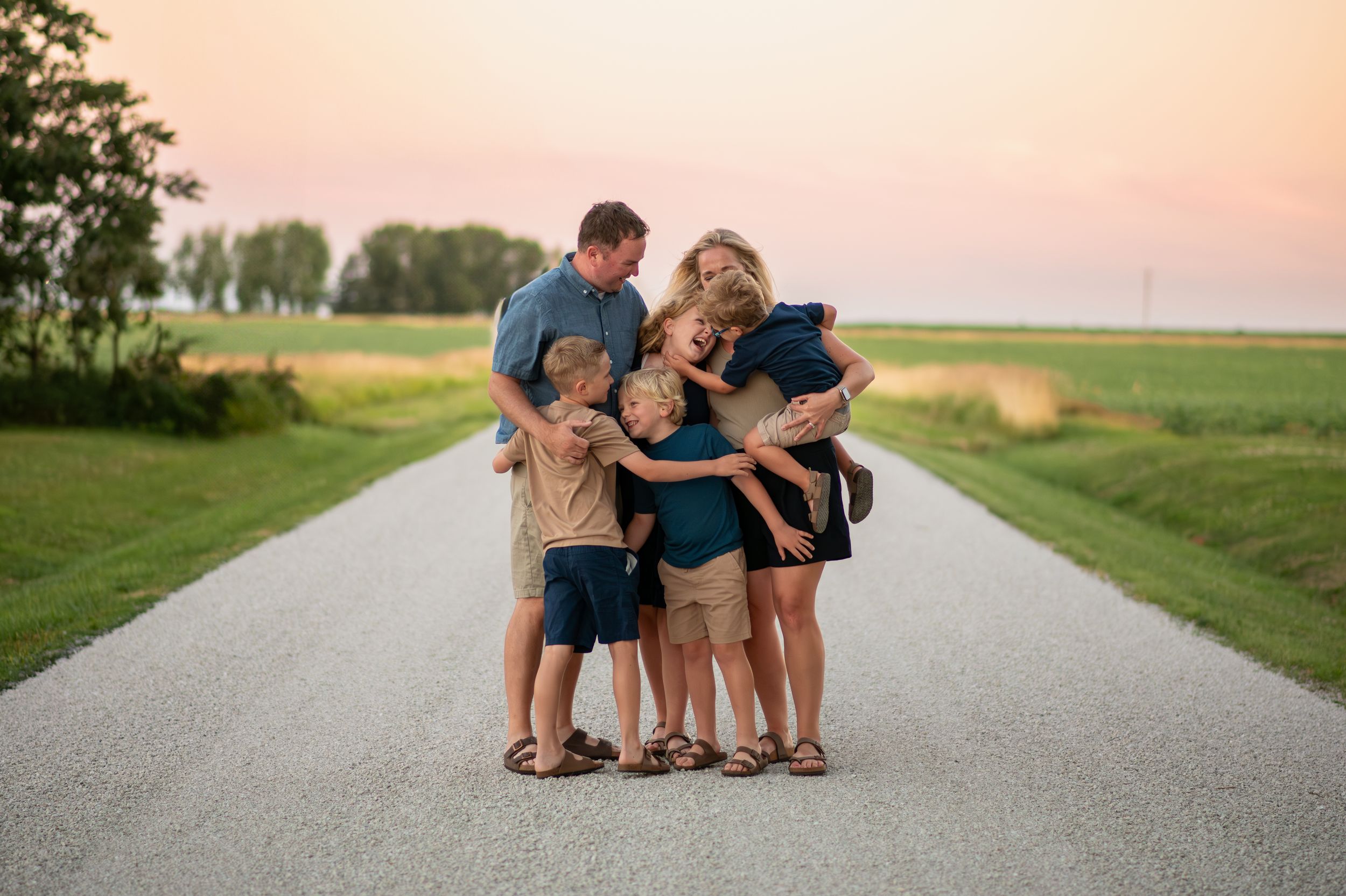 Central Illinois Photographer. Senior Photographer. Summer Family Session. Chantell Benedict Photography.