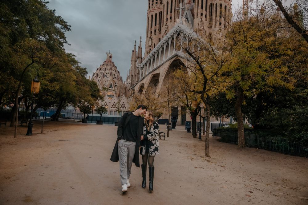 Joyful candid near Nativity lake reflection Anniversary photoshoot Barcelona BarcelonaLoversPH