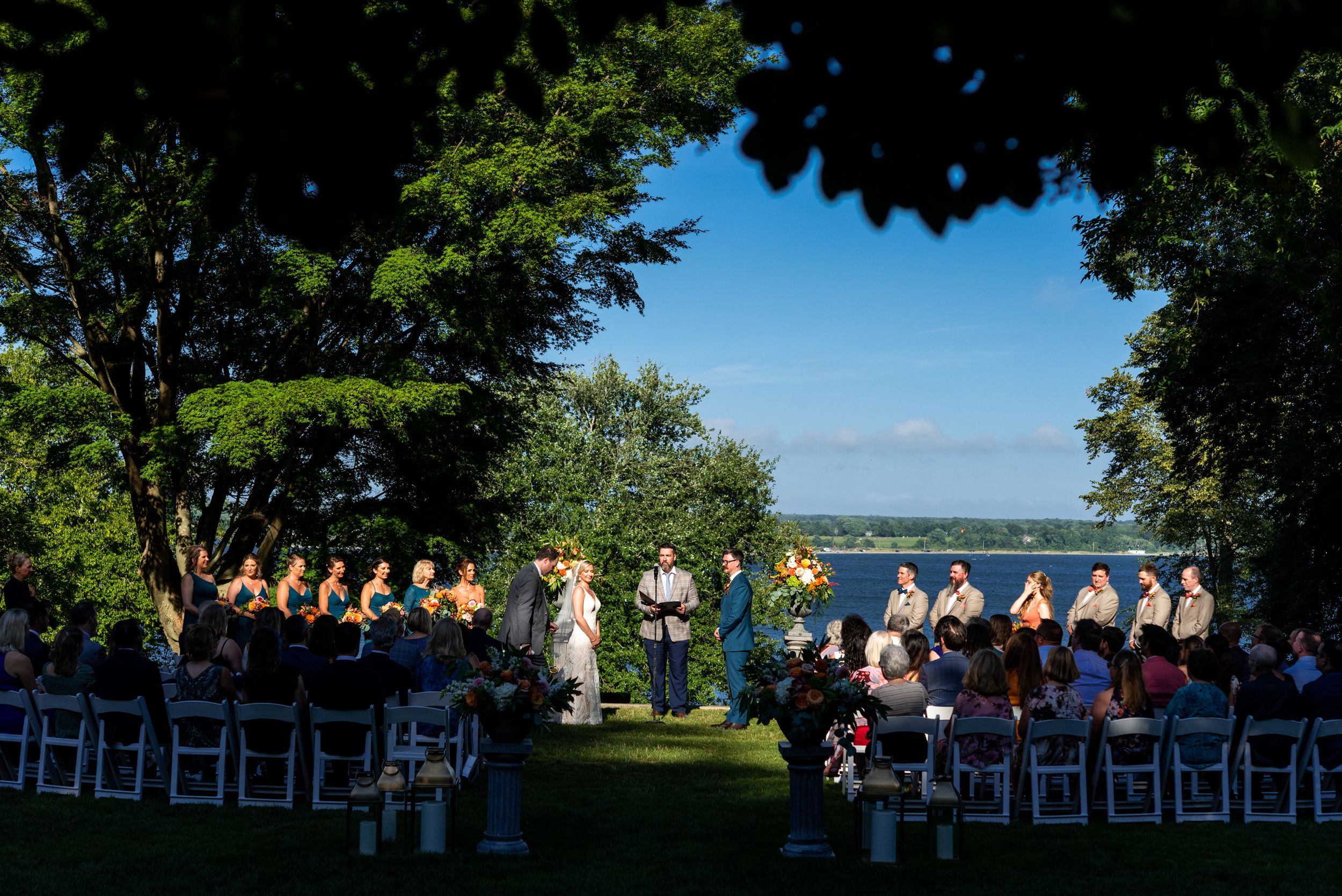 Glen Manor House wedding venue. High-end documentary wedding photography and luxury heirloom albums in Portsmouth, Rhode Island.