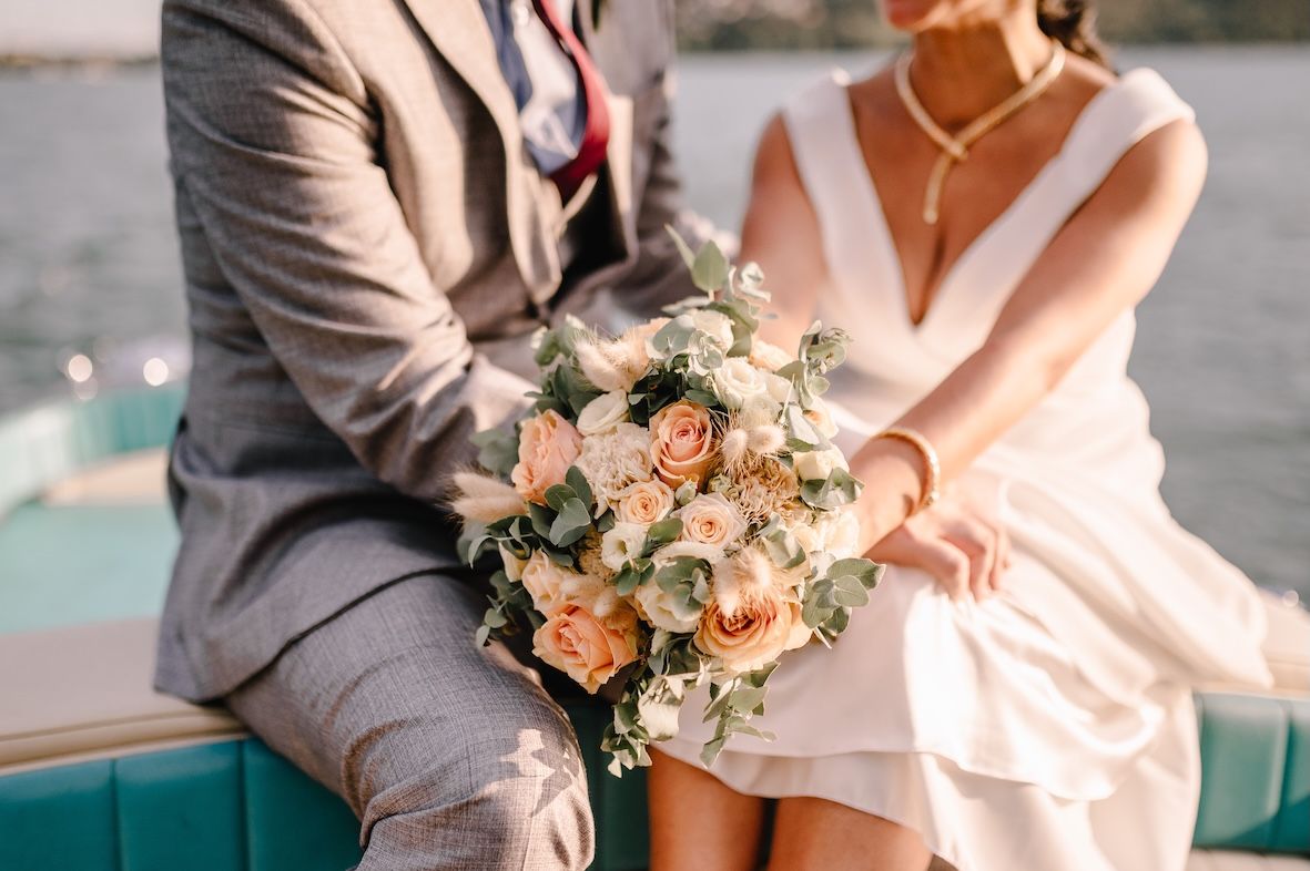 Bridal bouquet of a destination wedding on Lake Iseo