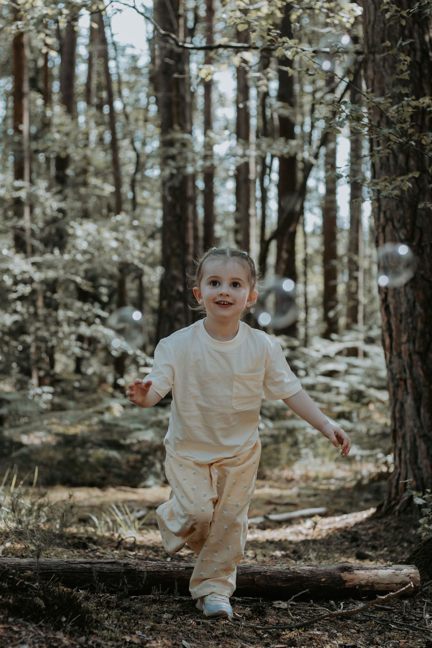 outdoor family session in bordon, hampshire UK