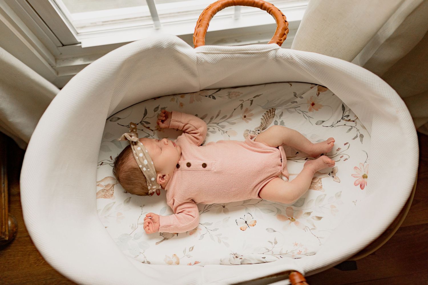Lifestyle Newborn Photographer in Fort Wayne Indiana