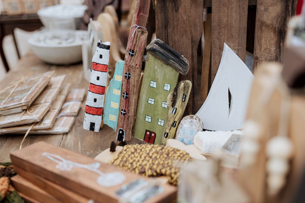 wood decor Lady Smith Manor Summer Market, Dorchester New Brunswick photographer Lady Smith Manor wedding photographer
