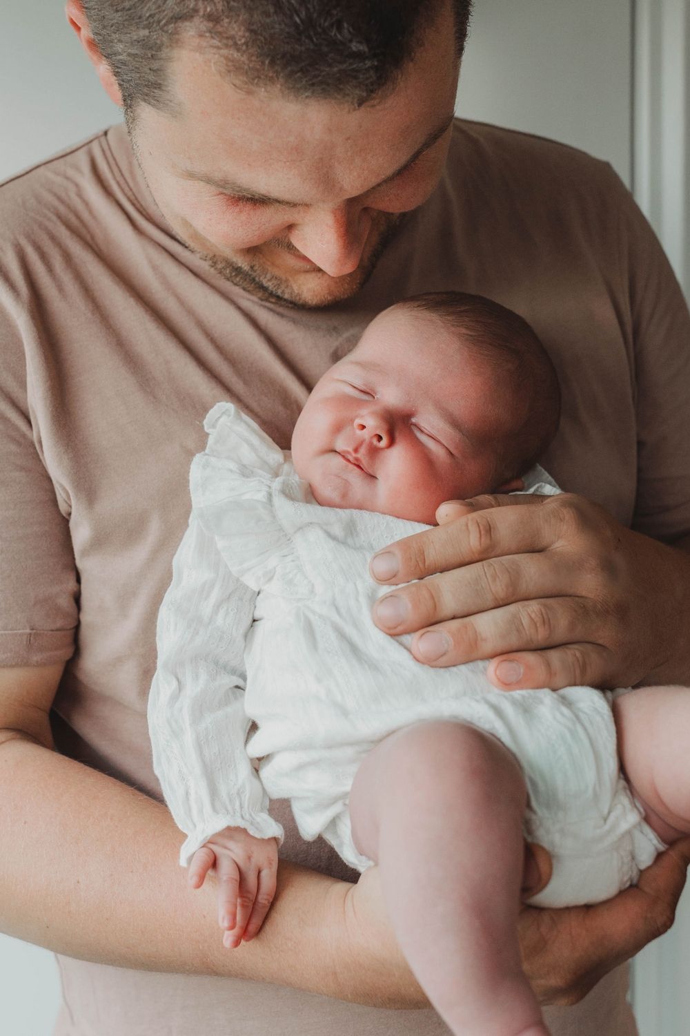 Vader en kind newbornfotograaf zwolle