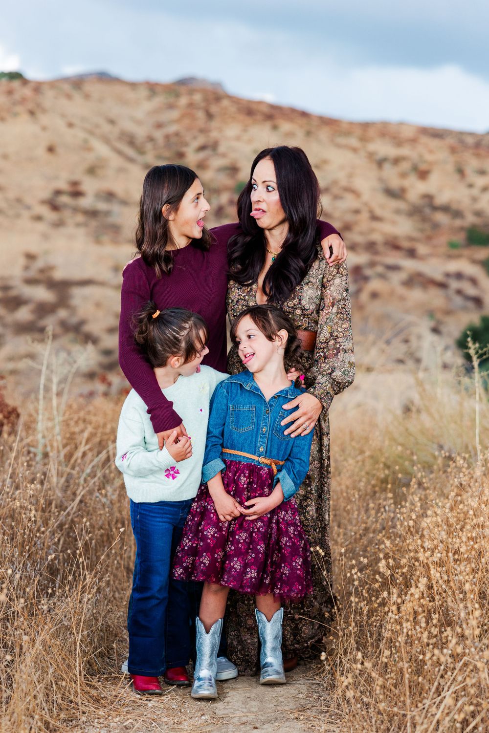 Family Photographer, Professional family portraits, Family photography near me, Simi Valley family photographer, Outdoor family photos