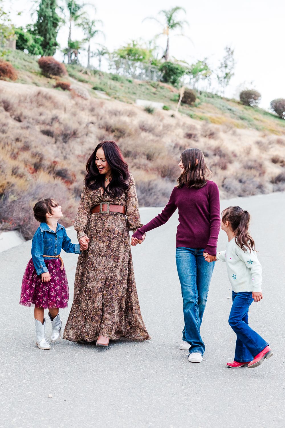 Family Photographer, Professional family portraits, Family photography near me, Simi Valley family photographer, Outdoor family photos