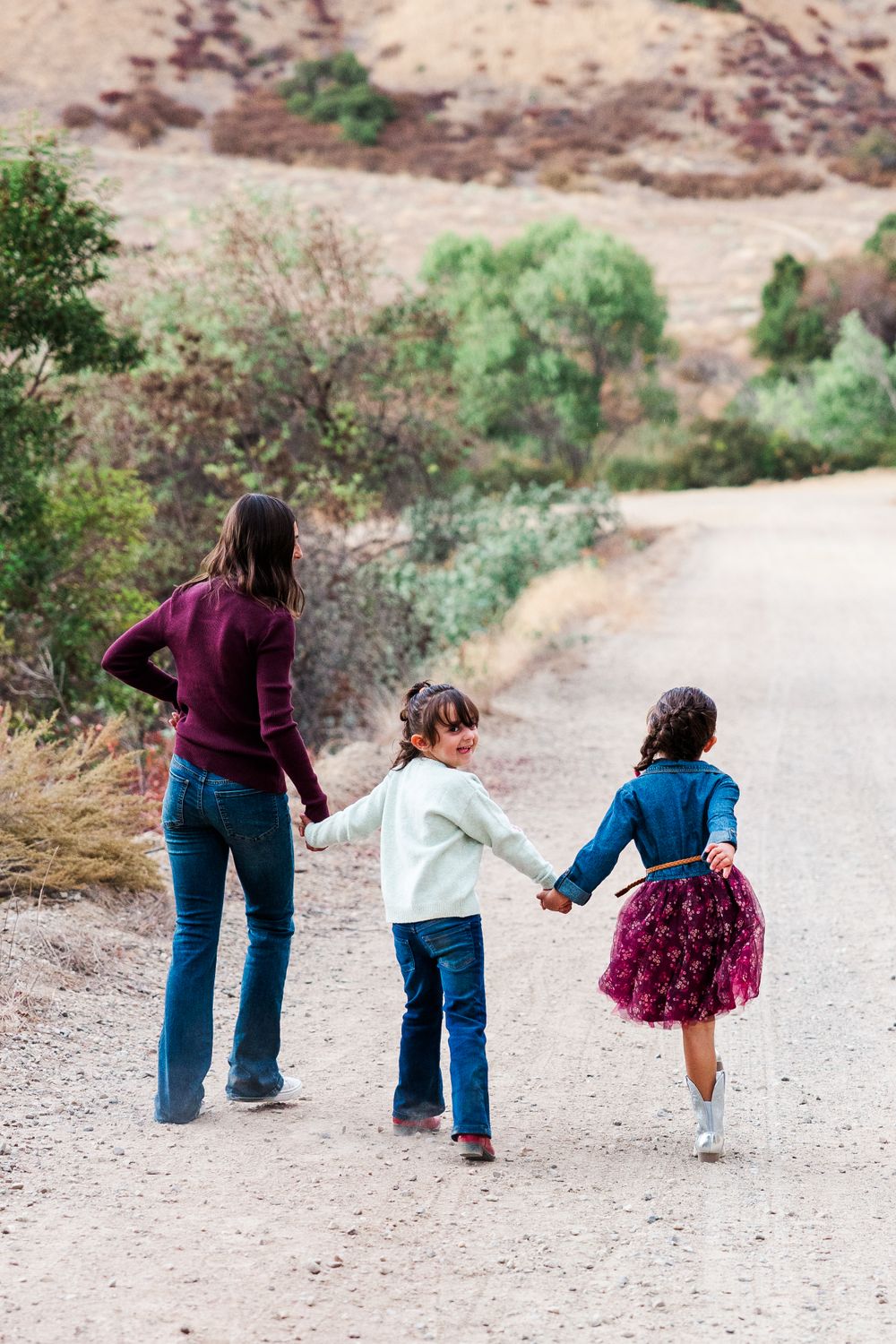 Family Photographer, Professional family portraits, Family photography near me, Simi Valley family photographer, Outdoor family photos
