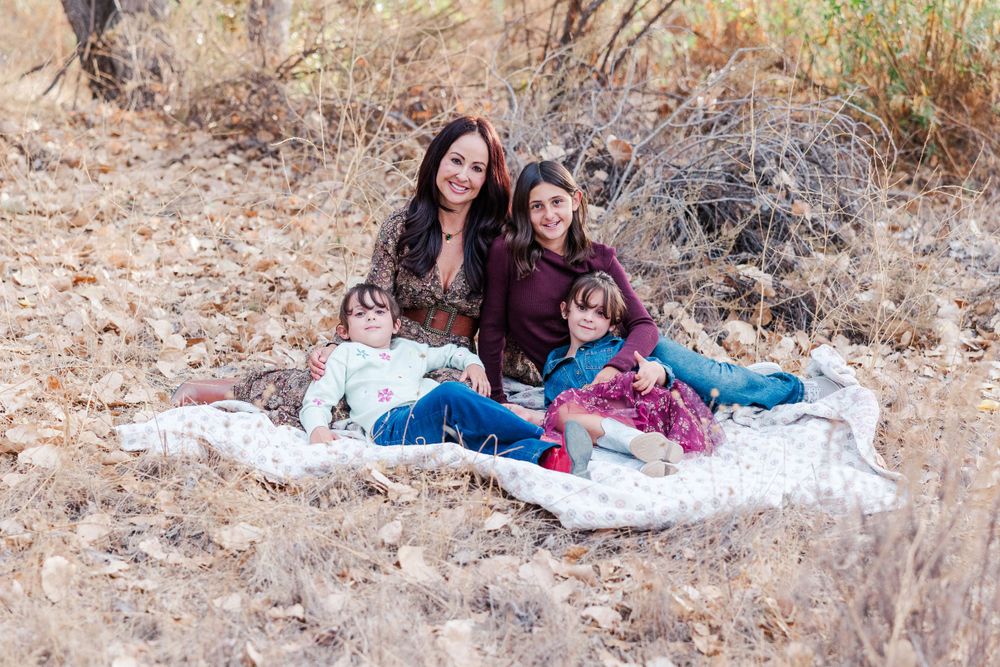 Family Photographer, Professional family portraits, Family photography near me, Simi Valley family photographer, Affordable Family photos