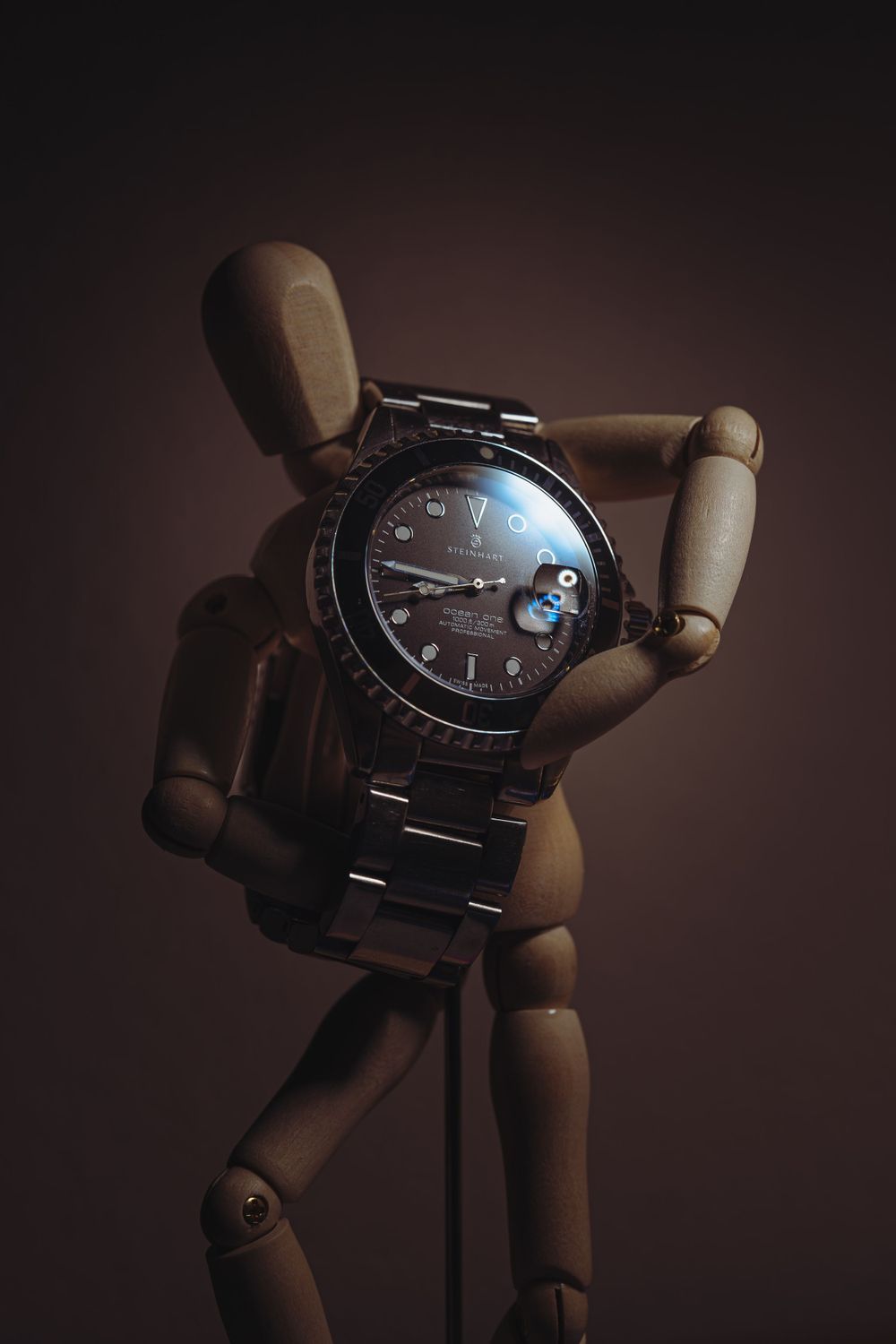 Luxury watch product photography, highlighting premium design, craftsmanship, and exclusivity. Ideal for e-commerce, branding, and marketing