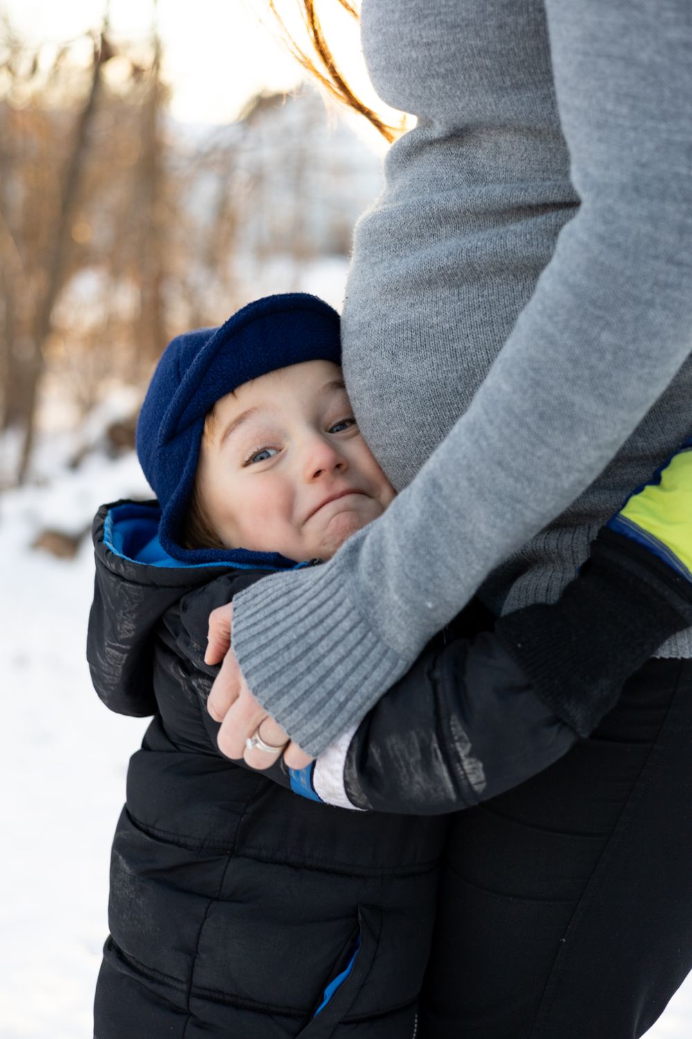 Maternity photoshoot winter