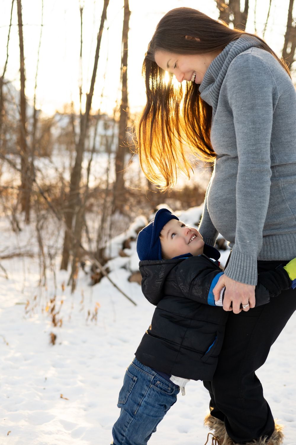 Maternity photoshoot winter