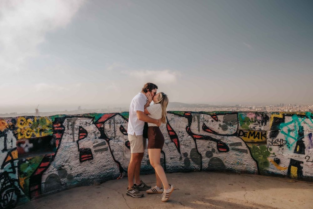 BarcelonaLoversPH capturing authentic raw emotion on a hike.
