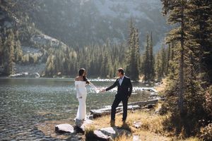 Bride and groom during lakeside wedding in Coeur d’Alene, Idaho