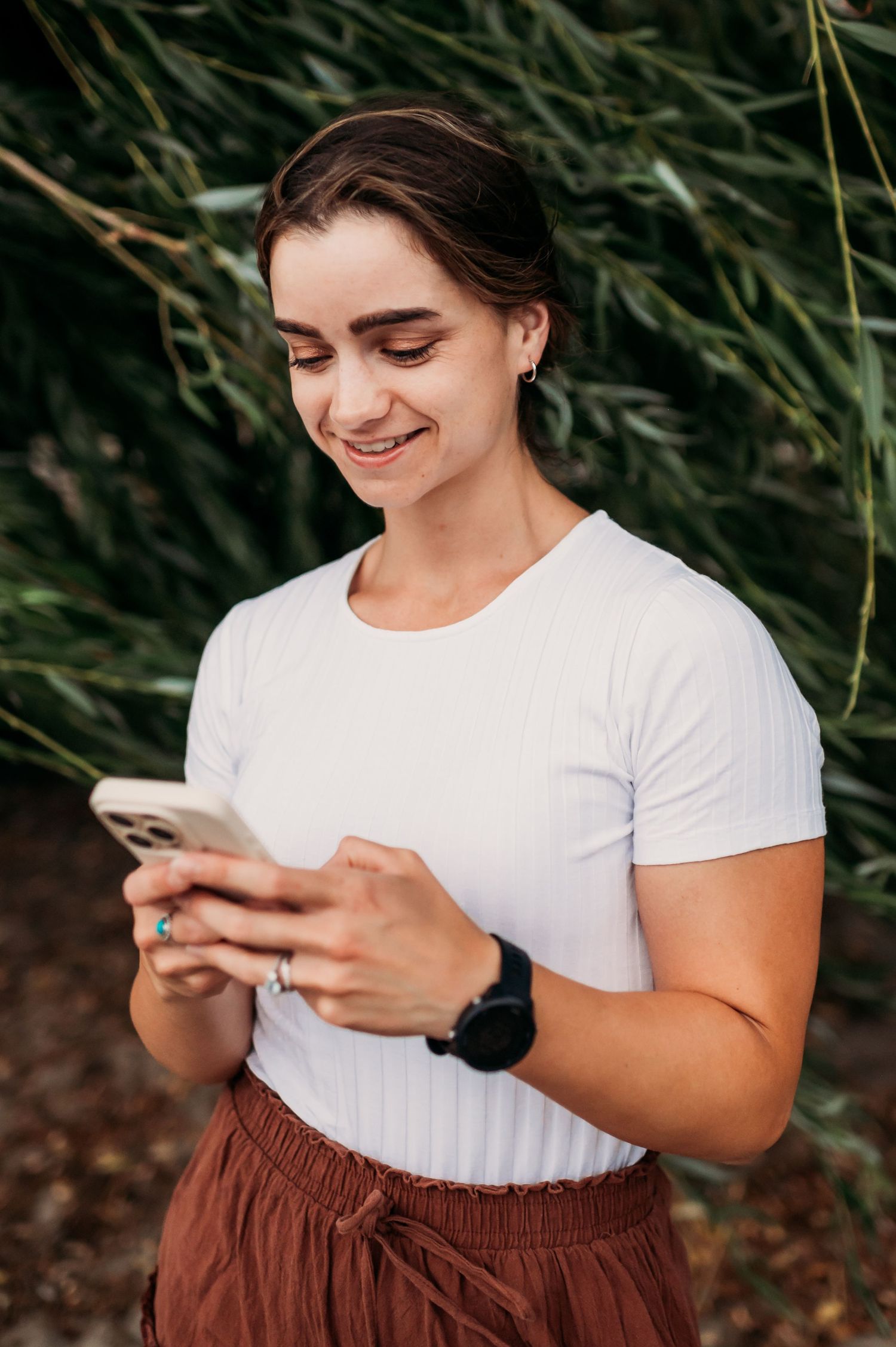 Candid wedding content creation service in Ontario using iPhone for real-time storytelling