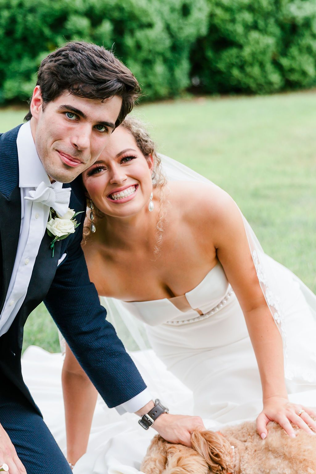 bride and groom ravenswood mansion in brentwood, tennessee