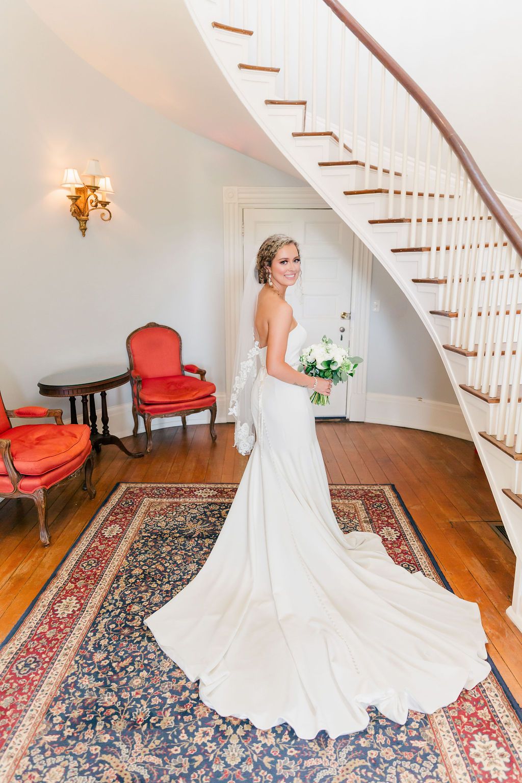 bride ravenswood mansion in brentwood, tennessee