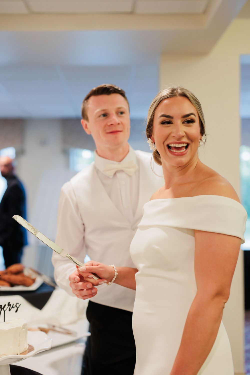 Rochester, NY Wedding Photographer 

WNY Wedding Photographer

Buffalo Wedding Photographer