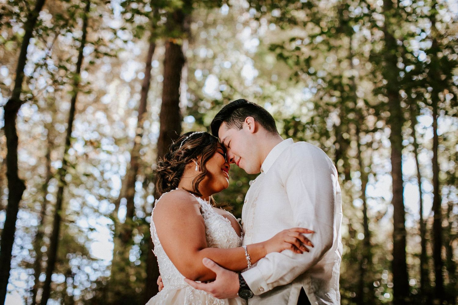 vibrant wedding photographer