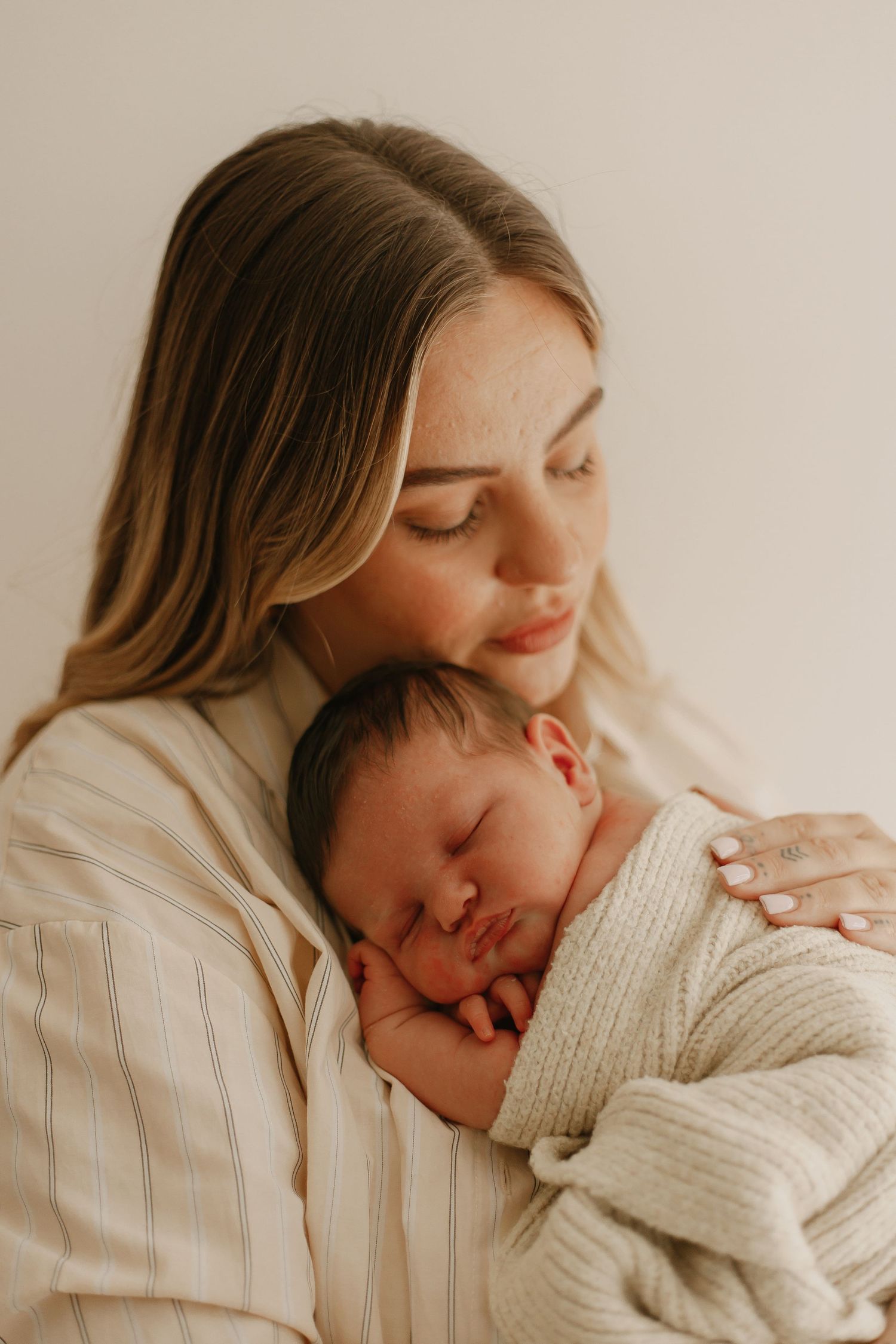Mum and baby photoshoot in Kent