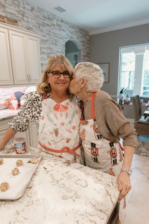 family, extended family, In home session,  documentary session, generations, New smyrna FL