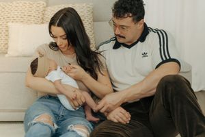 photos de famille, séance maternité, photographe, bébé, nouveau-née