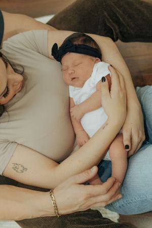 photos de famille, séance maternité, photographe, bébé, nouveau-née