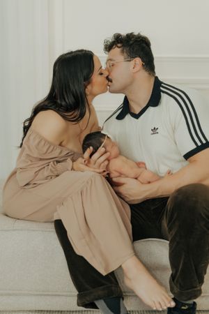 photos de famille, séance maternité, photographe, bébé, nouveau-née