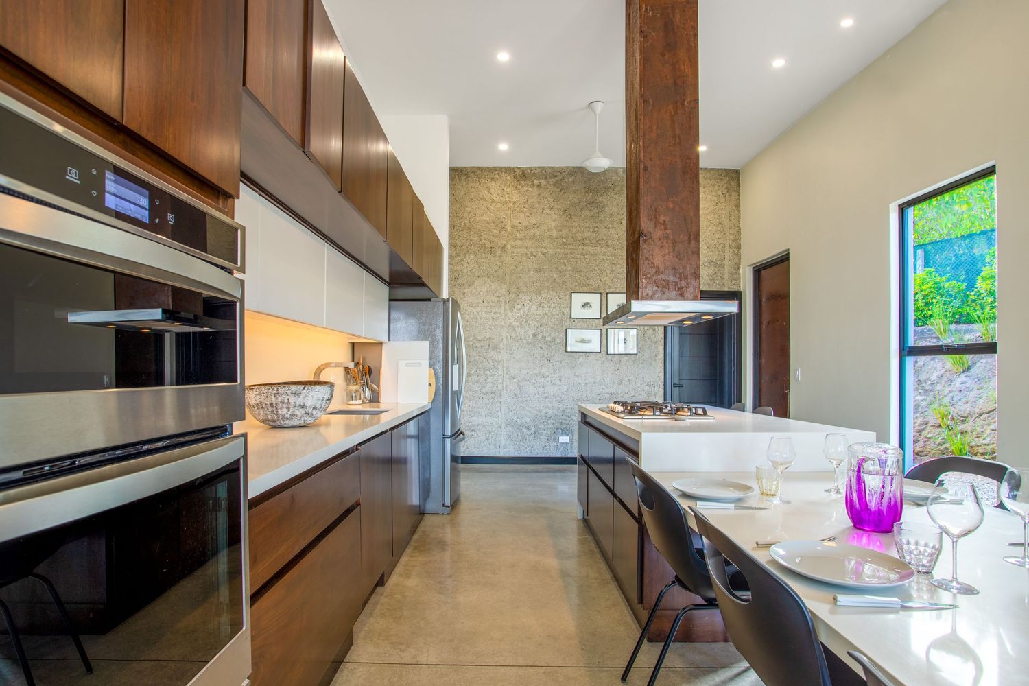 Modern Retreat in Atenas, Costa Rica: 2-Acre Property with Panoramic Views