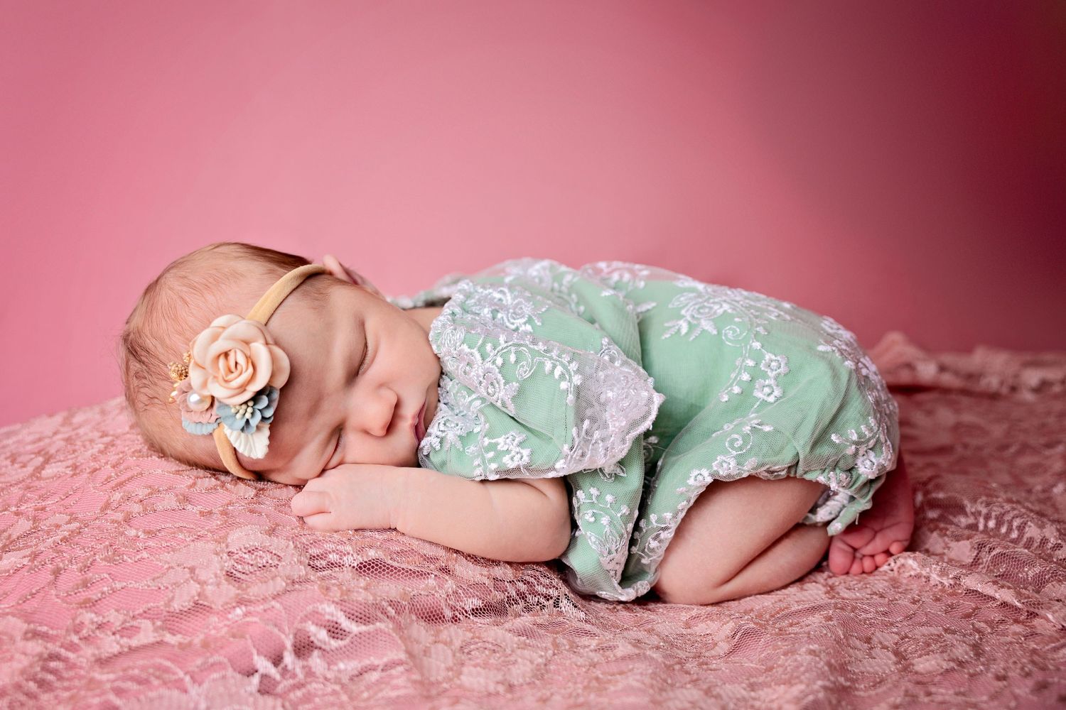 Newborn pictures newborn session newborn photographer Newborn studio Carlsbad Roswell Artesia Hobbs New Mexico NM