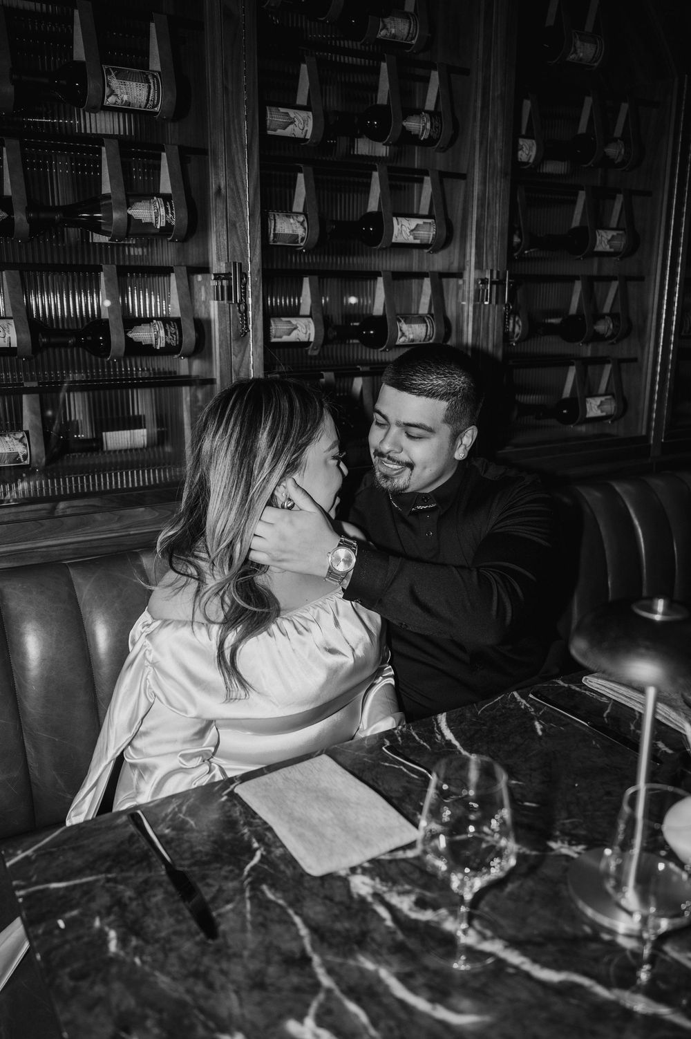 black-tie-inspired-hotel-engagement-photos-sydney-nichole-photography