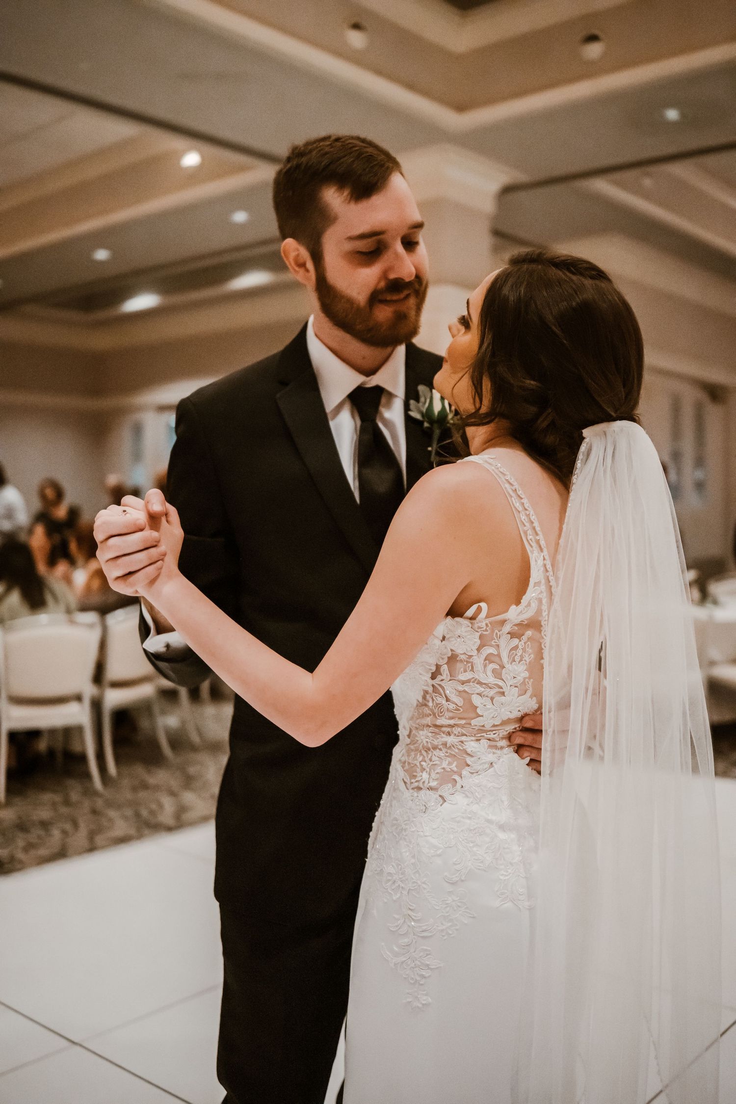 Couples first dance Lafayette wedding venue